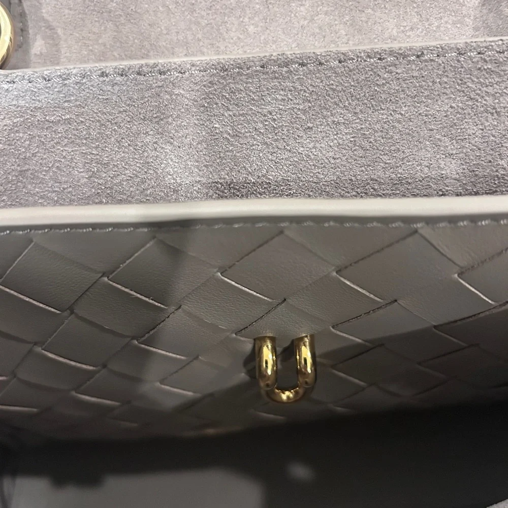 Ciao Ciao - Gray Leather Top-Handle Bag with Braided Accent - Size SMALL - Picture 7 of 10